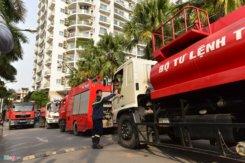 Hiện trường vụ cháy tại chung cư cao cấp Golden Westlake